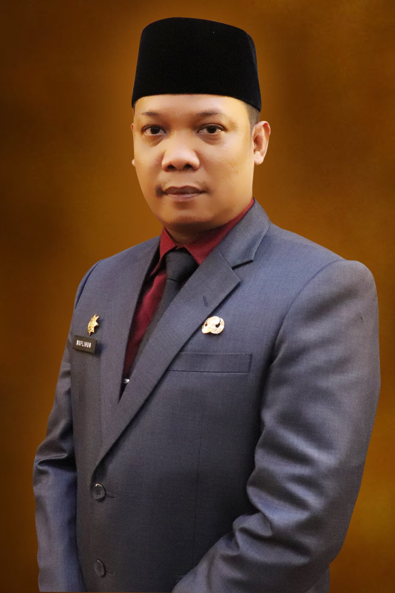 Sekretaris DPRD Provinsi Riau – DPRD Provinsi Riau